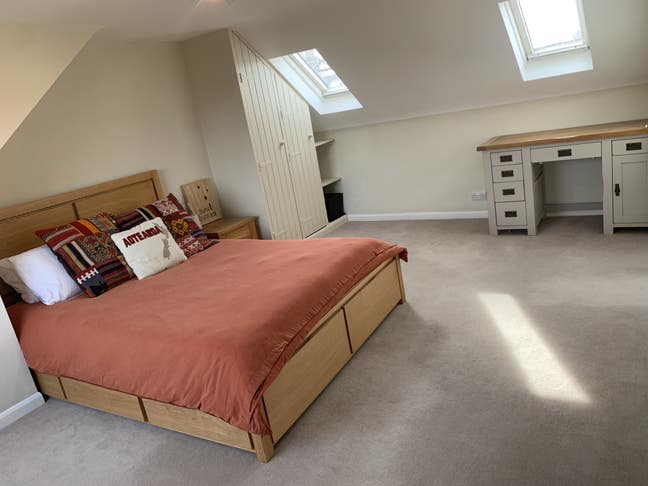 All Inclusive - Ensuite double room, very central Main Photo
