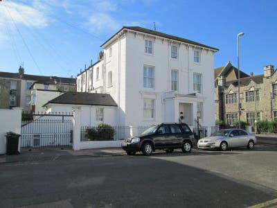 One bedroom serviced flat Main Photo