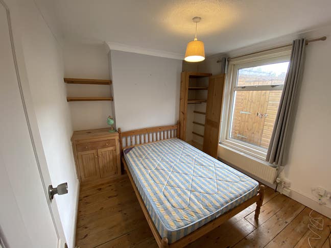 Double Room Available – £640/month - Exeter Main Photo