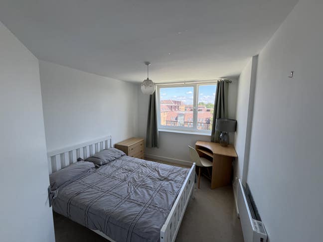 Double room in Wallington - 10 mins from station Main Photo