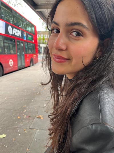 Looking for a room Main Photo