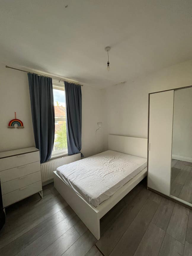 Beautiful  Room | Available Immediately Main Photo