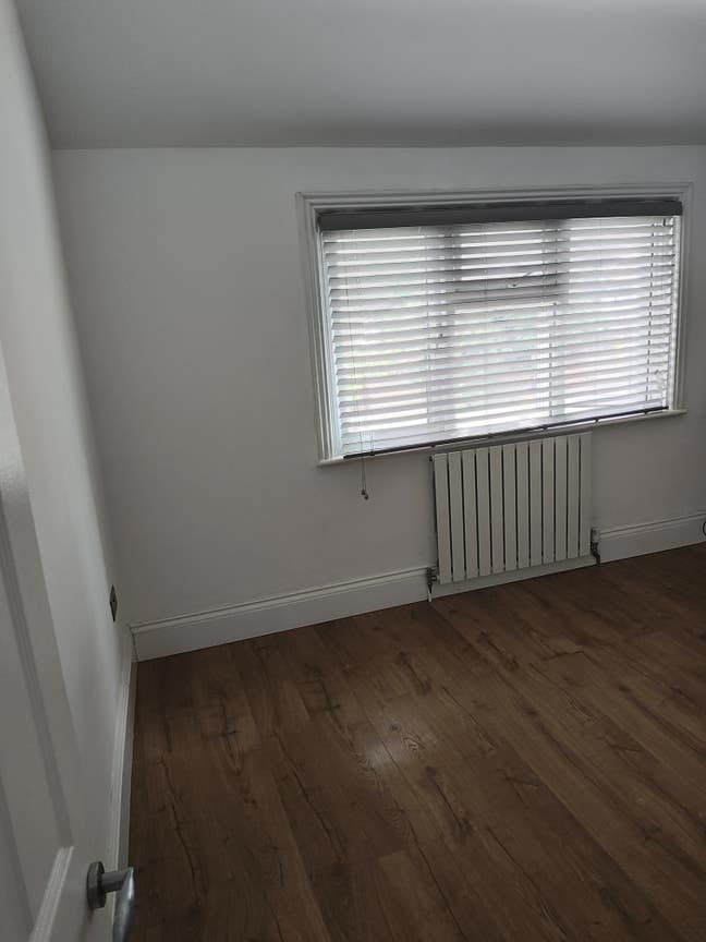 Double room in a 3 bed house with 1 other Main Photo