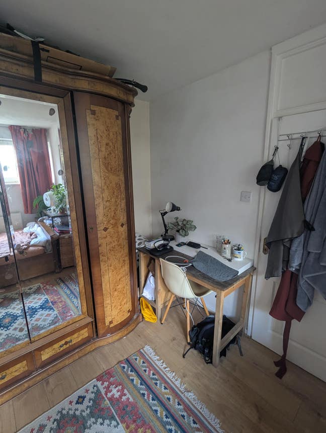 Double room next to Broadway market  Main Photo