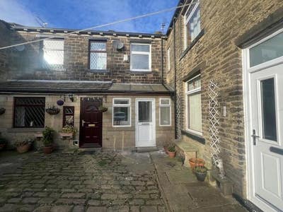 Rooms available in Bradford BD6 Main Photo
