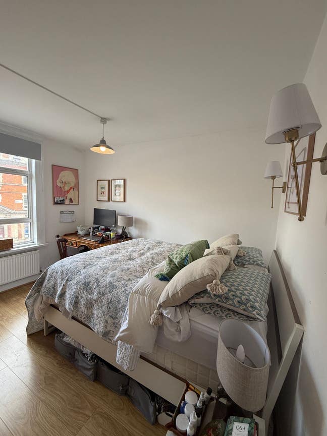 Spacious room in Hackney Central!  Main Photo