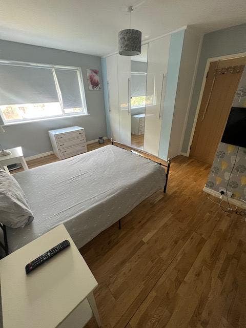 Large Double Bedroom Main Photo