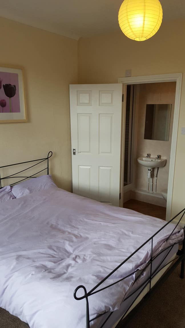 Double Room with en-suite - Central Torquay Main Photo