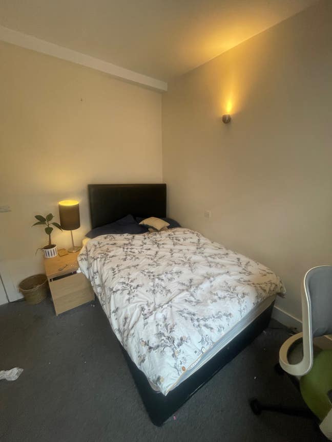Last minute sublet - Room in Kings Cross Main Photo