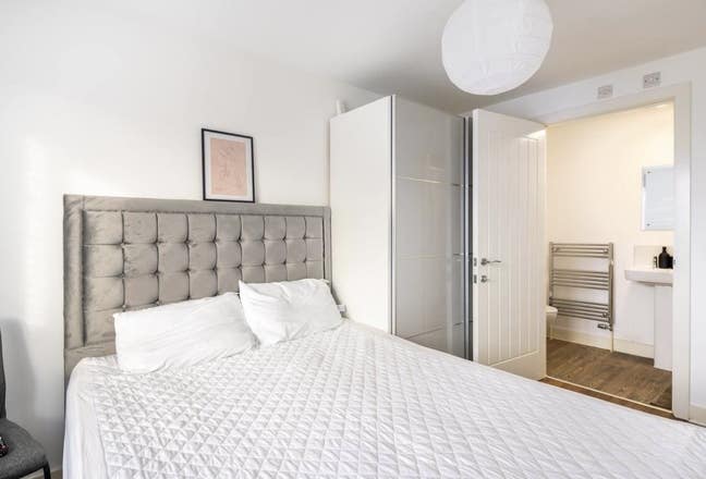 Beautiful Double room en-suite  Main Photo