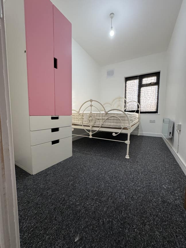 Rooms in Beautiful House Main Photo