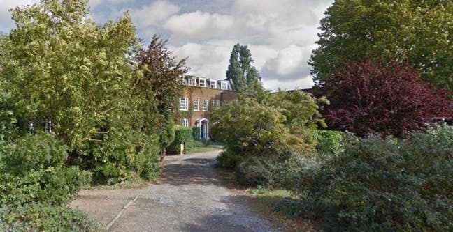 Student-Friendly Room for Female, Villiers Road, K Main Photo