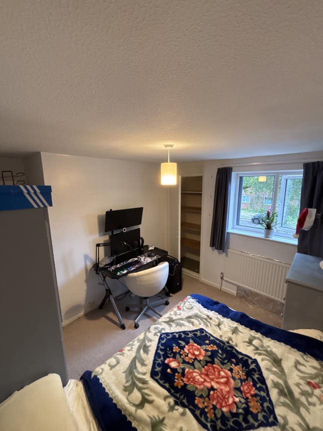 Medium size double room Main Photo