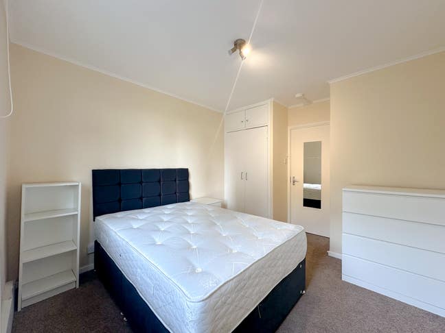  🏠 2 Double Rooms – Swiss Cottage  Main Photo