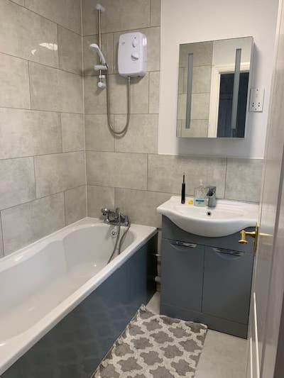  Medium Room & small room avaiable for rent Main Photo