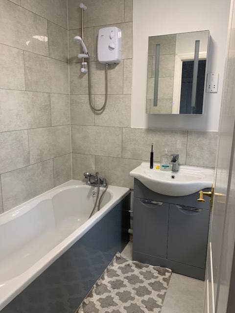  Medium Room & small room avaiable for rent Main Photo