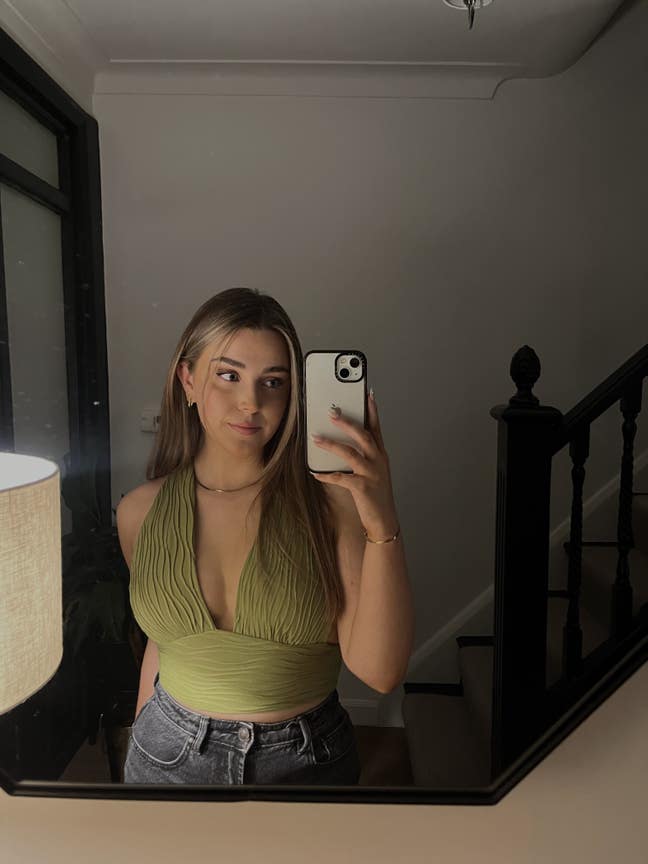 Mid 20’s professional looking to rent a room! Main Photo