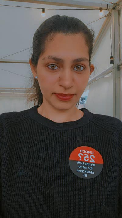 Professional Female seeks a double room Main Photo
