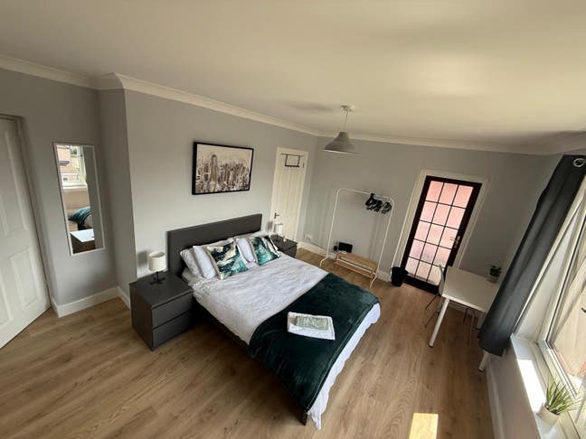 Festival Let - Newly Renovated, Clean and Central Main Photo