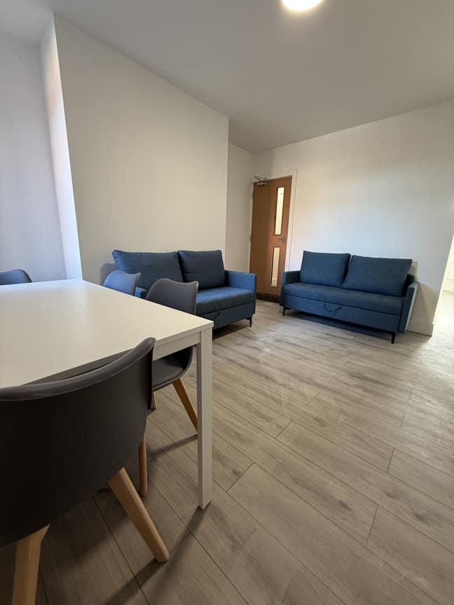 Newly refurbished HMO  Main Photo