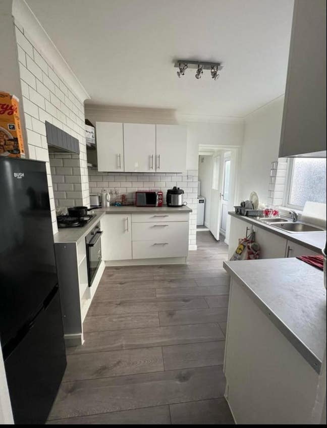 Double Room to Let Main Photo