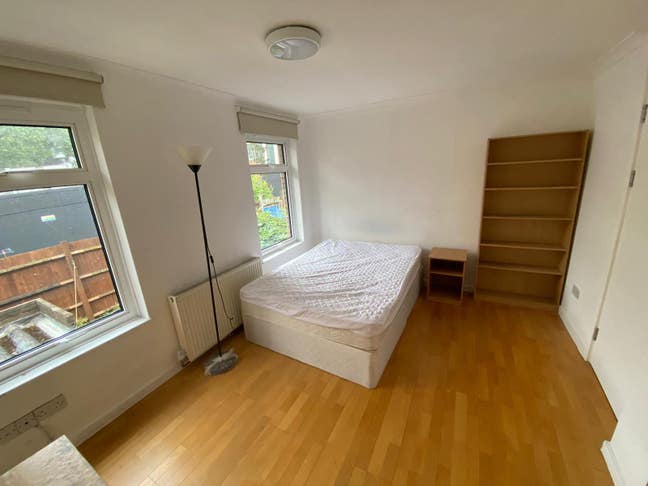 2 Rooms Available – Prime Central London Location! Main Photo