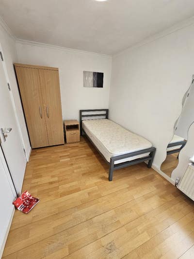 Single Room available - Central London Location! Main Photo