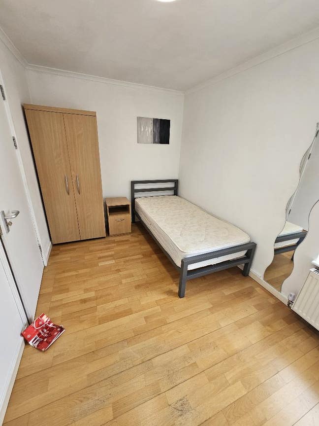 Single Room available - Central London Location! Main Photo