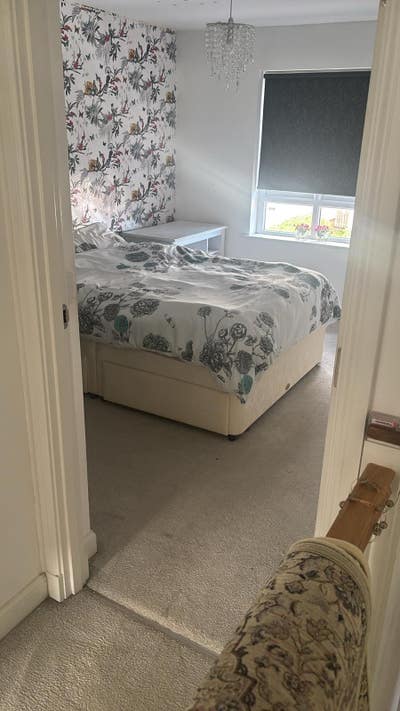 4 double bed available in a house Main Photo