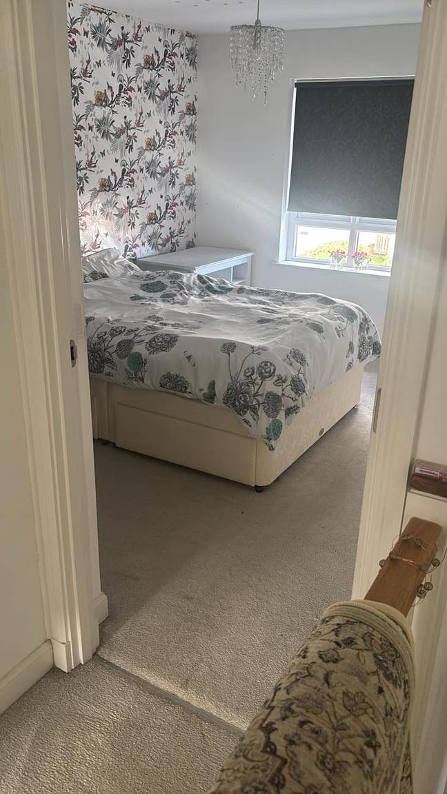 4 double bed available in a house Main Photo