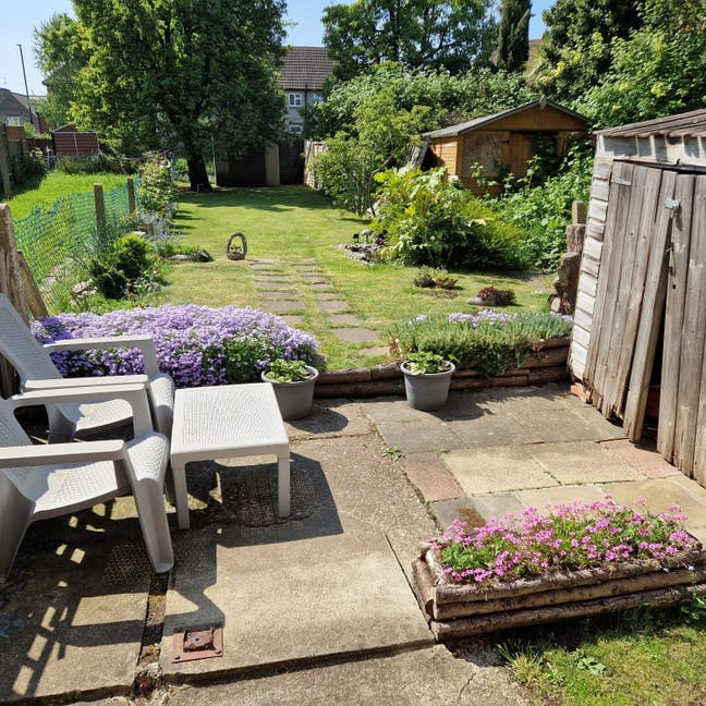 2 bed flat available with large garden. Main Photo