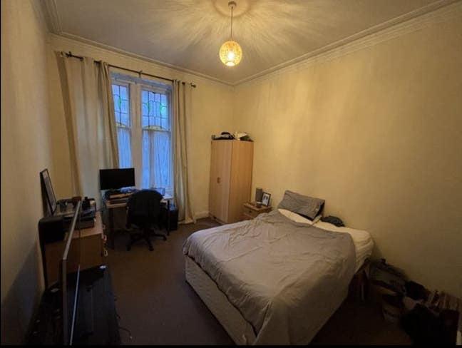 Room to Rent for Professional in Hyndland Main Photo
