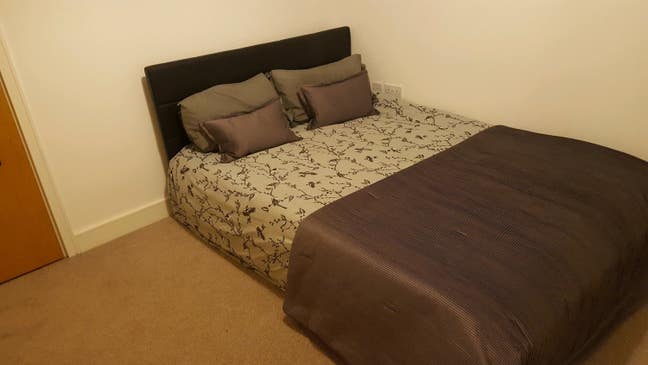 Modern Double Rooms near Town Centre & University Main Photo