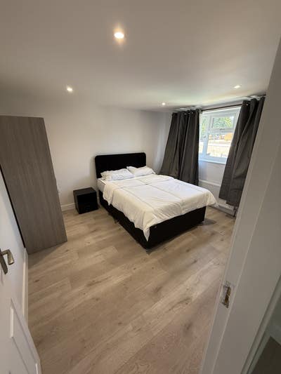 Brand new en suite double bedrooms.  Main Photo