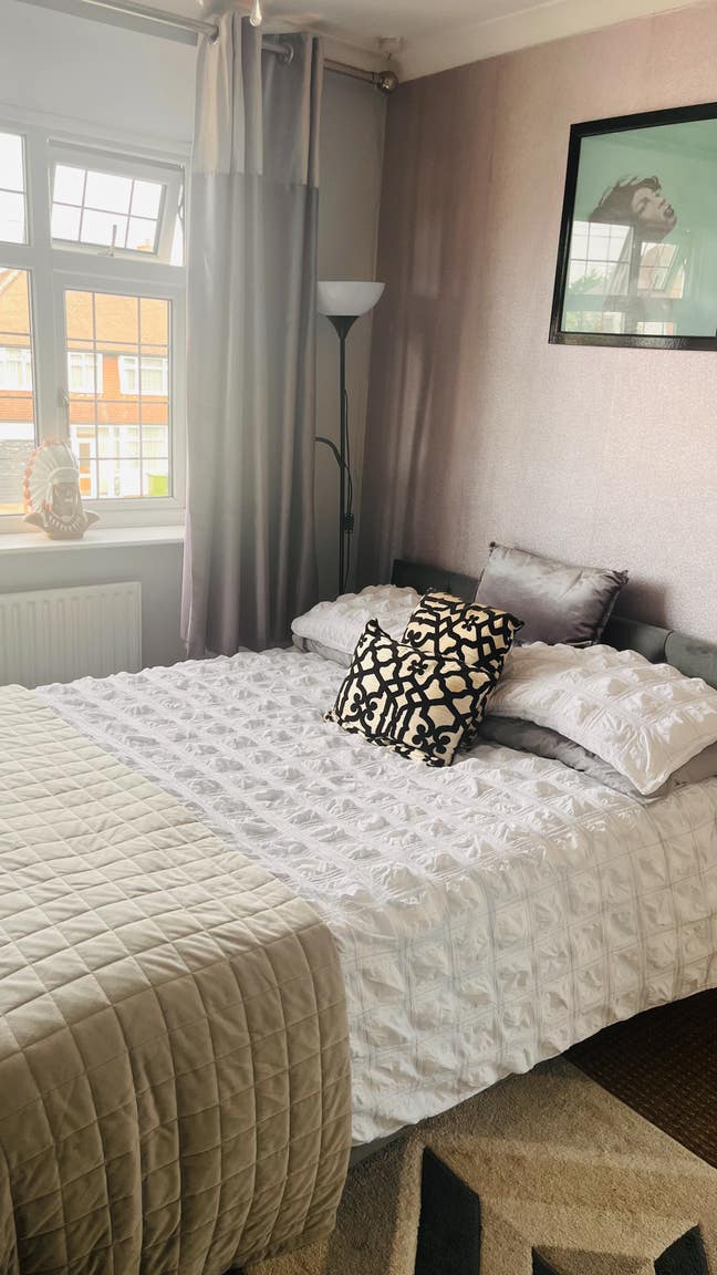 Furnished double room Main Photo
