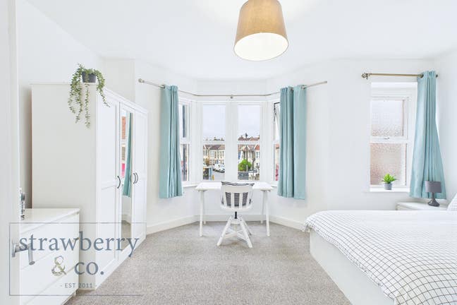 Sandy Park Road | Large Double | Ensuite Main Photo