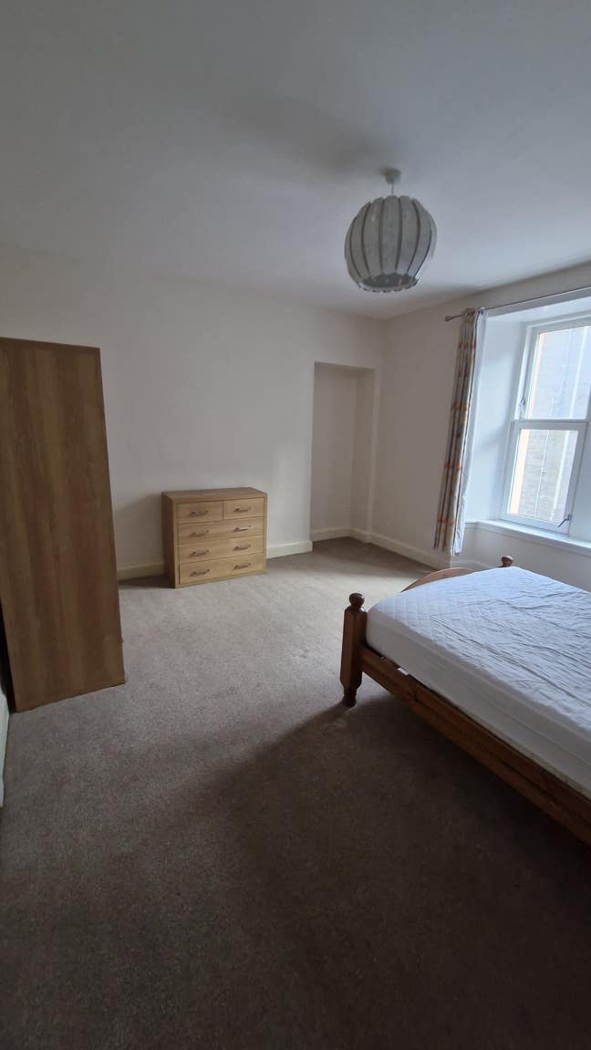 Huge central room £350ppm Main Photo