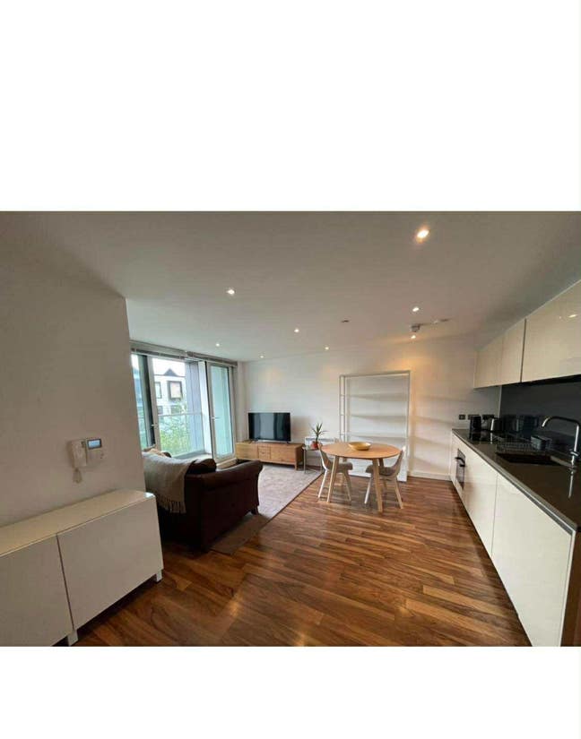 2beds one en-suite in secured gated development  Main Photo
