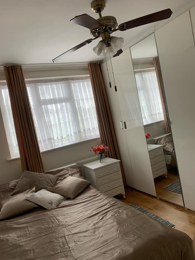 Double Room to Rent in 3 Bedroom House Main Photo