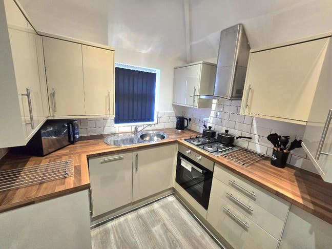  En-Suite Bedroom for students or working  Main Photo