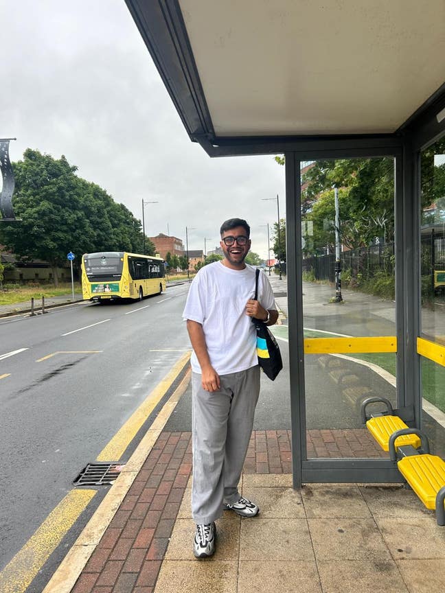 Looking for Accomodation Main Photo