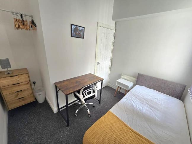 *Available* En-suite Single Room  Main Photo
