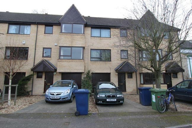 Large House in Central Cambridge for Student Group Main Photo