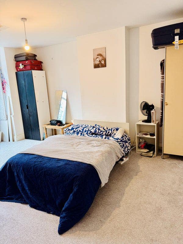 Affordable Spacious Double Bedroom - St. George Main Photo
