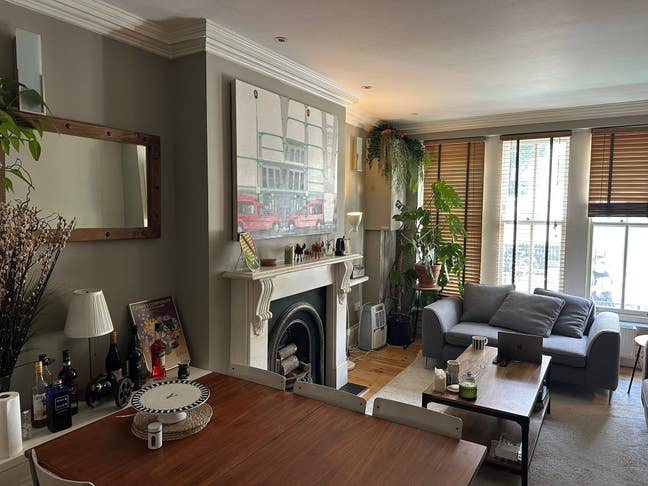 Holloway Road I Garden + Ensuite Main Photo