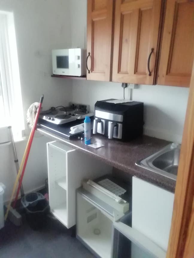 First floor flat Main Photo