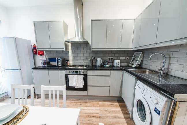 One bedroom Flat/Studio available 1' January 2026 Main Photo