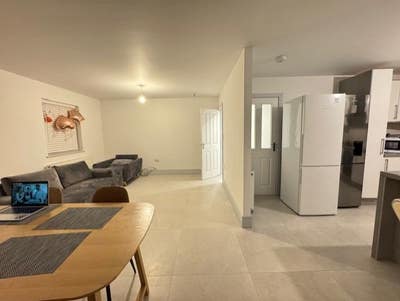 Modern Accommodation Near Town Centre Main Photo