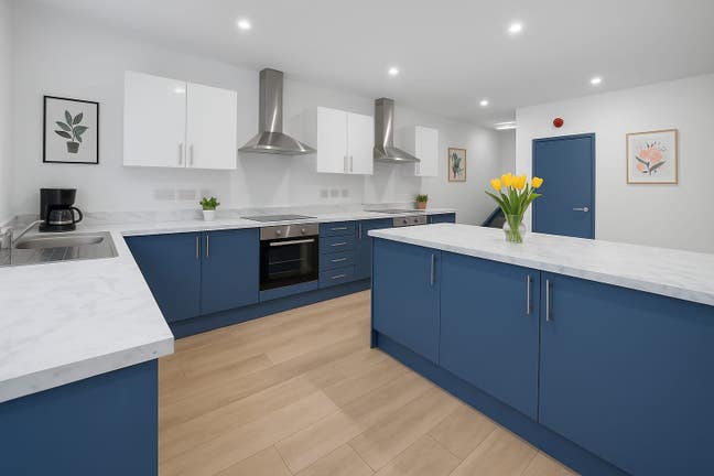 Refurbished Professional House Close To The Beach Main Photo