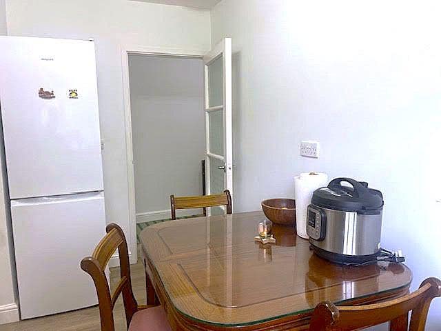 Spacious Double Room in Sutton Main Photo